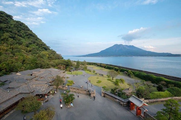 【JR和歌山駅発】 おじゃったもんせ!霧島温泉・指宿温泉宿泊&世界遺産仙厳園・桜島・知覧、熊本城 南九州ゴールデンルート3日間2